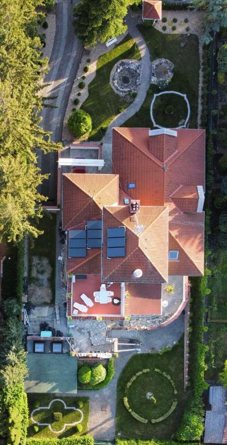 3 Bedroom Private Floor In Luxury Mansion Budapešť Exteriér fotografie